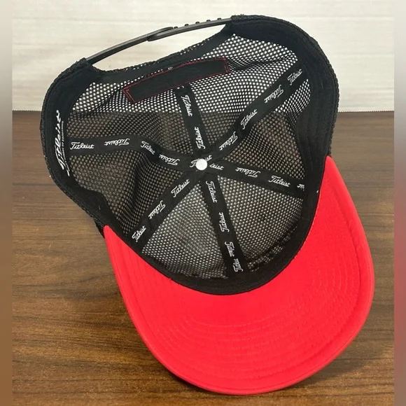 Titleist Hat SnapBack Pro V1 Footjoy Black White Red - Picture 5 of 6